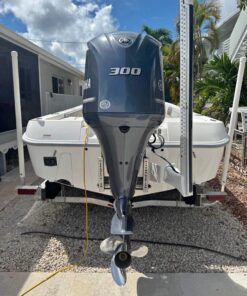 300HP YAMAHA - Outboard Engine Guide